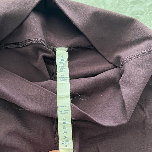 Lulu Lemon Leggings - Picture 3 of 3